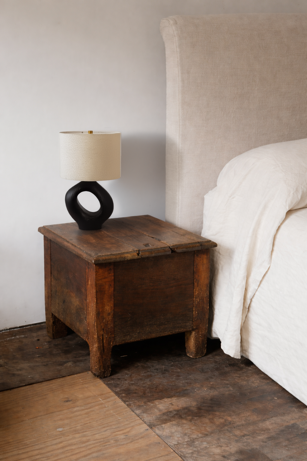 ÉLIAN TABLE LAMP COLLECTION